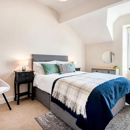 The Loft- Duplex Apartment, Family Friendly! Bowness-on-Windermere